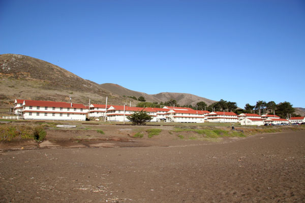 Beach_Barracks